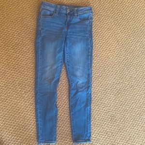 American Eagle Jeans size 2 short.